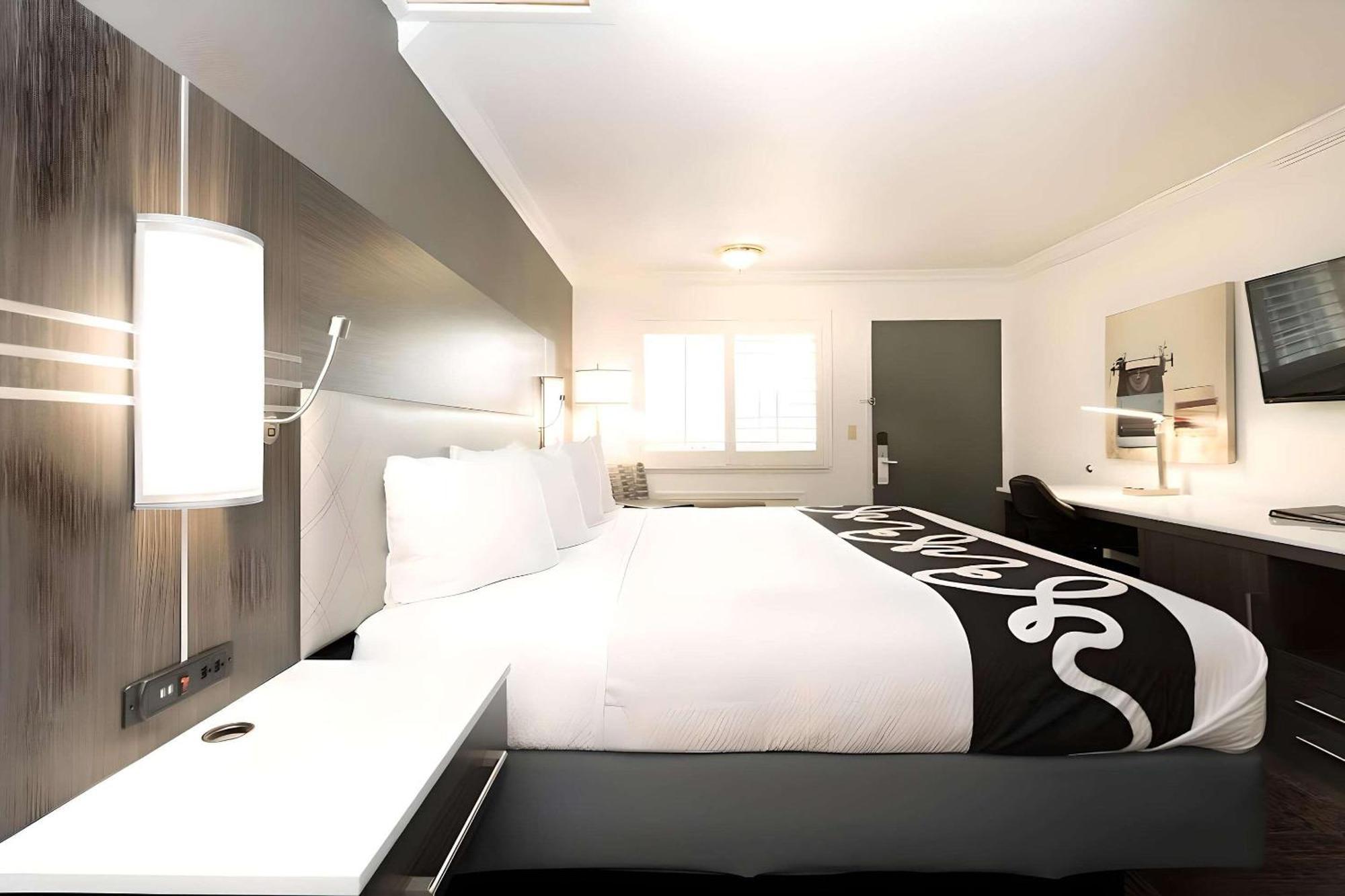 Rodeway Inn San Jose Hwy-101 Tully Rd Exit ภายนอก รูปภาพ