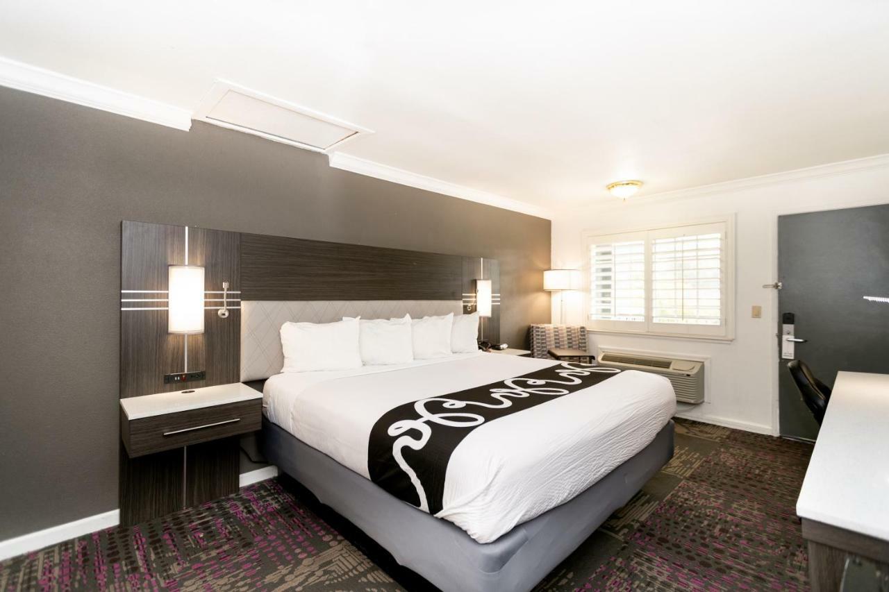 Rodeway Inn San Jose Hwy-101 Tully Rd Exit ภายนอก รูปภาพ