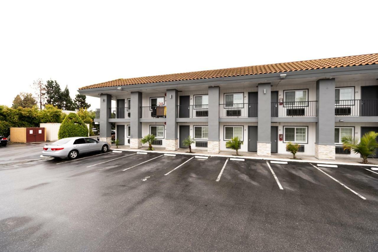 Rodeway Inn San Jose Hwy-101 Tully Rd Exit ภายนอก รูปภาพ