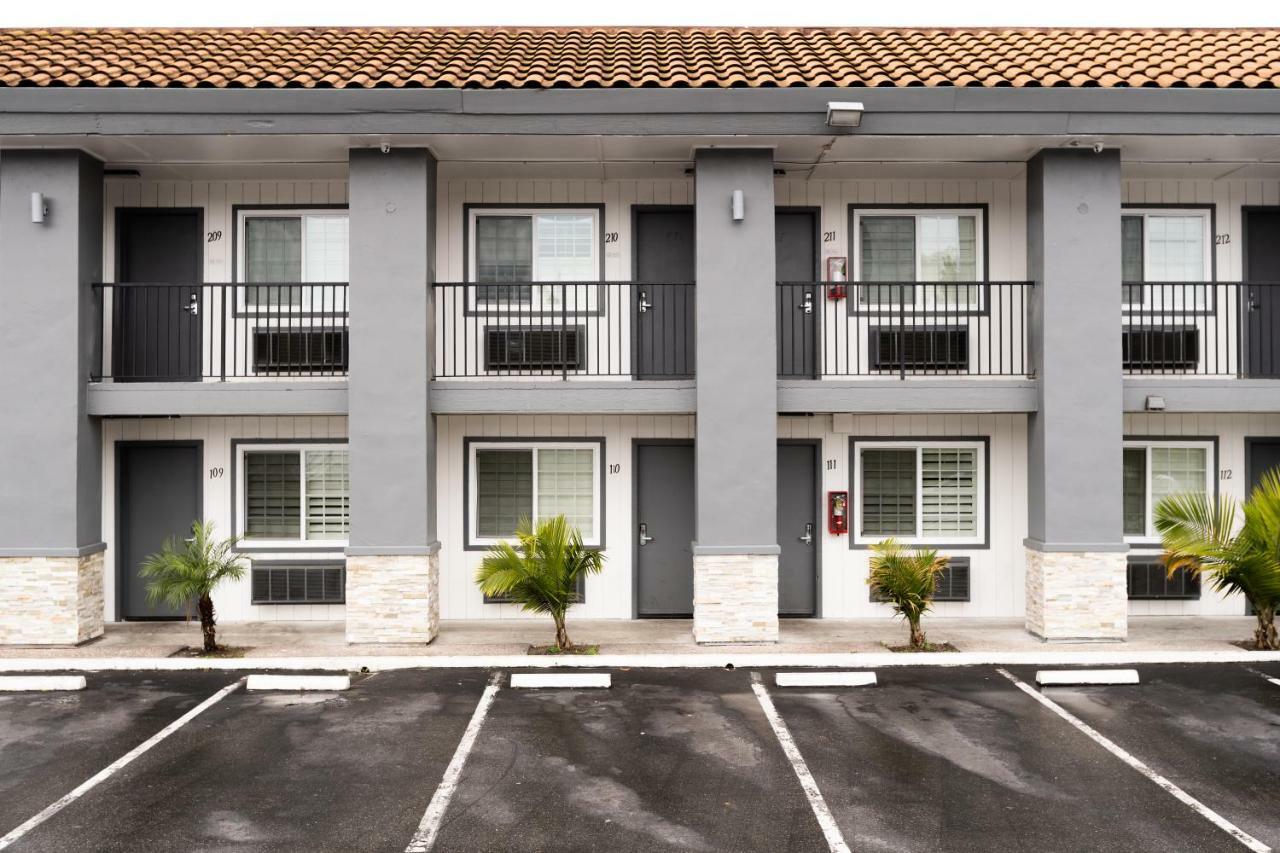 Rodeway Inn San Jose Hwy-101 Tully Rd Exit ภายนอก รูปภาพ