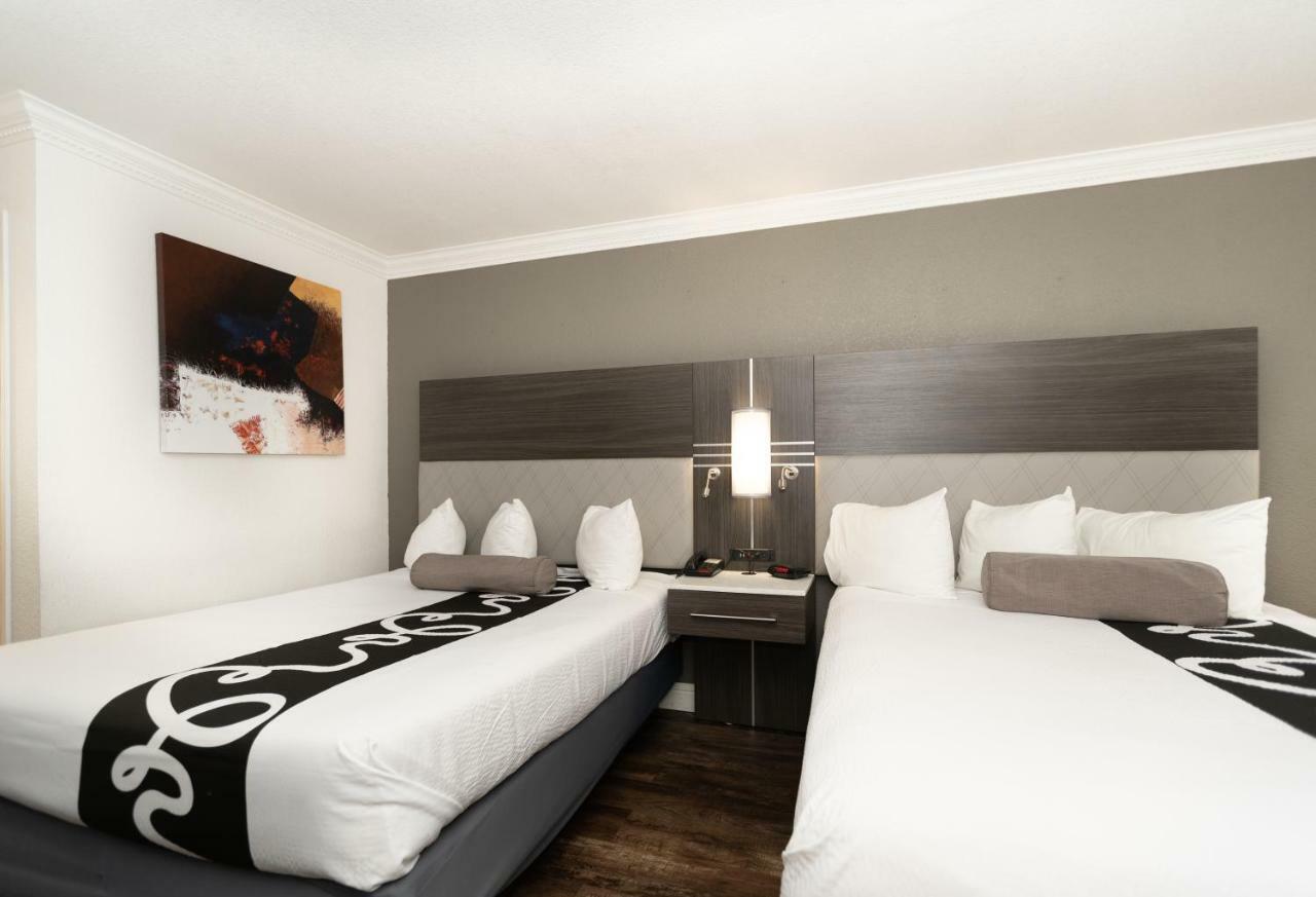 Rodeway Inn San Jose Hwy-101 Tully Rd Exit ภายนอก รูปภาพ