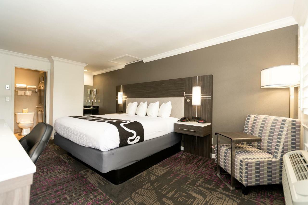 Rodeway Inn San Jose Hwy-101 Tully Rd Exit ภายนอก รูปภาพ