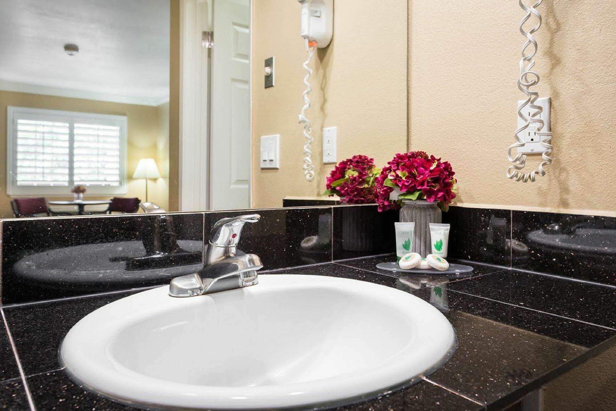 Rodeway Inn San Jose Hwy-101 Tully Rd Exit ภายนอก รูปภาพ